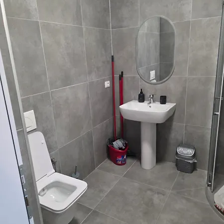 B Appartamento Golem (Tirana)